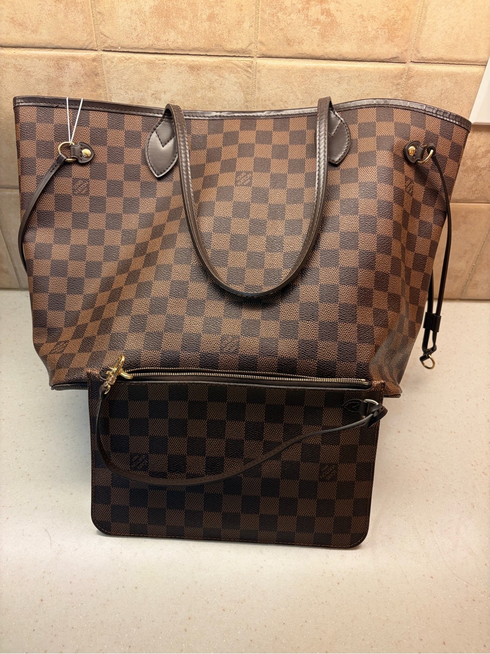 Louis Vuitton Neverfull MM WITH POUCH!! - Picture 15 of 17